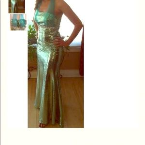 Stunning Green Dress (Prom - Sweet 16 -Party)